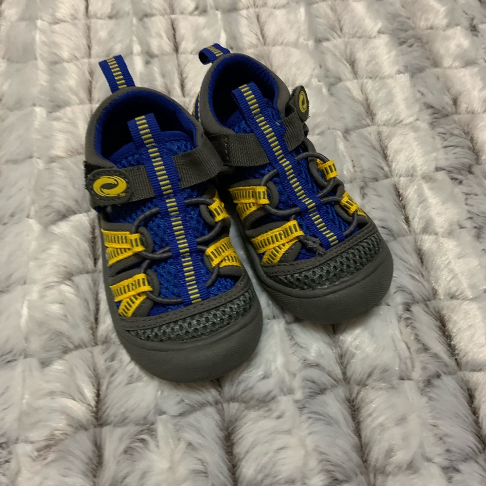 Water shoes